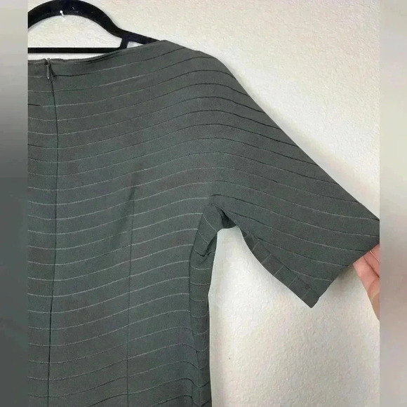 MM LAFLEUR Women's 2 Small NWT Green Striped Shift Dress Office Professional - Picture 11 of 13
